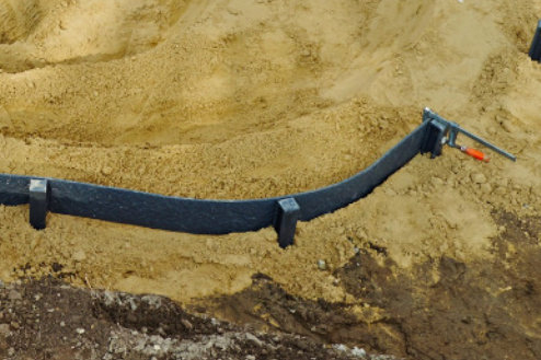 Teichrand gestalten und befestigen