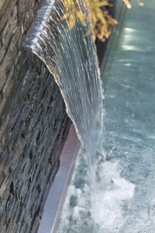 Oase Aquarius Universal 4000 Springenbrunnen Pumpe Teich Wasserfall Quellstein 